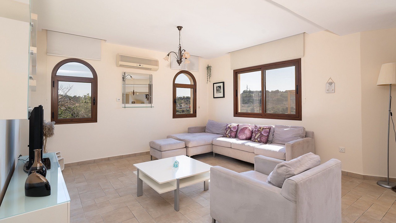 Photo of Livingroom in Letymvou