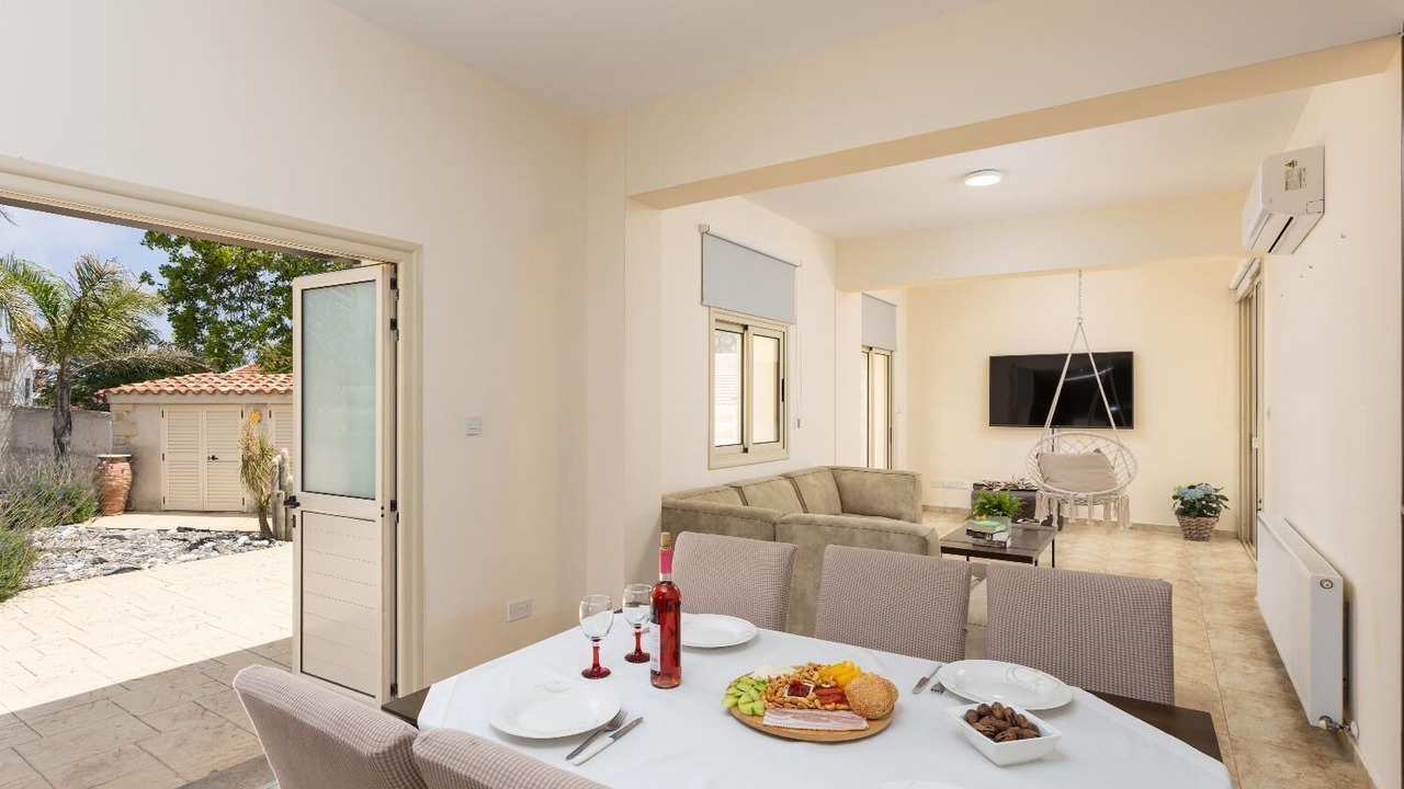 Photo of Bedroom in Droushia