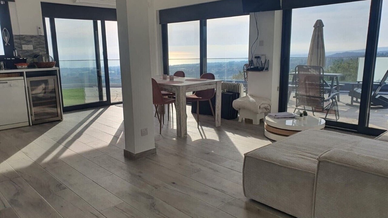 Photo of Livingroom in Tremithousa