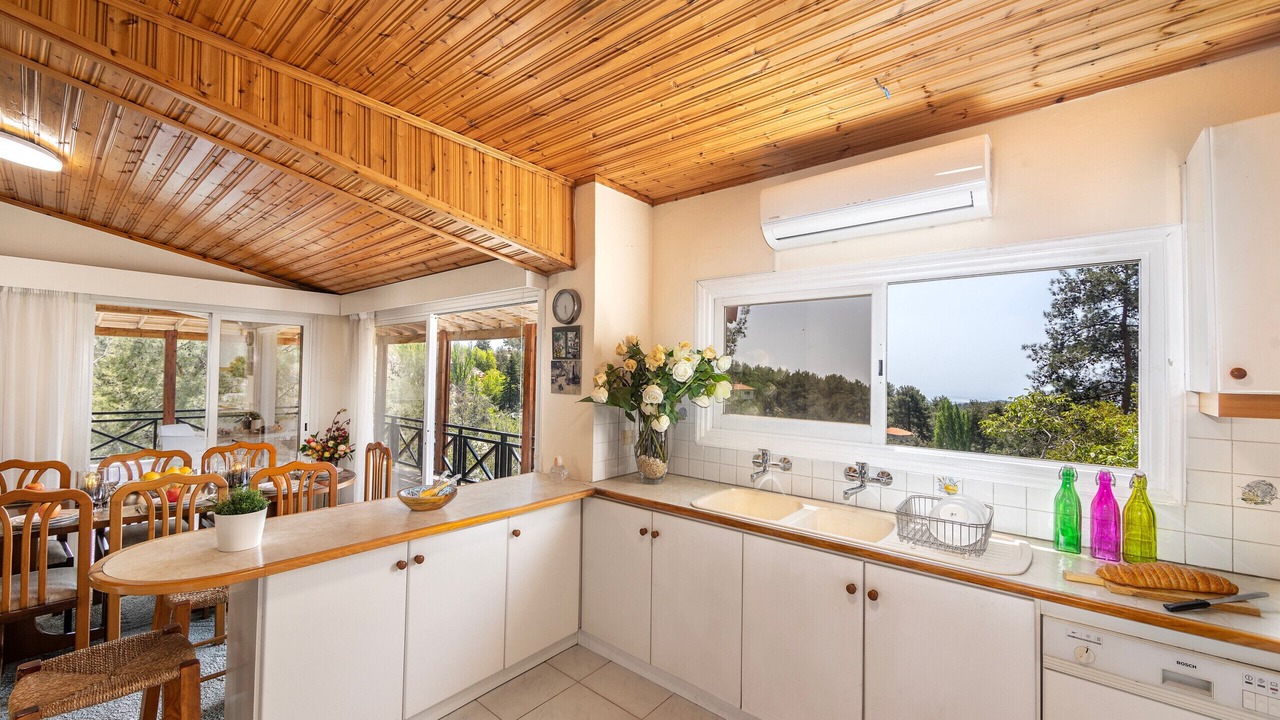 Photo of Kitchen in Platres