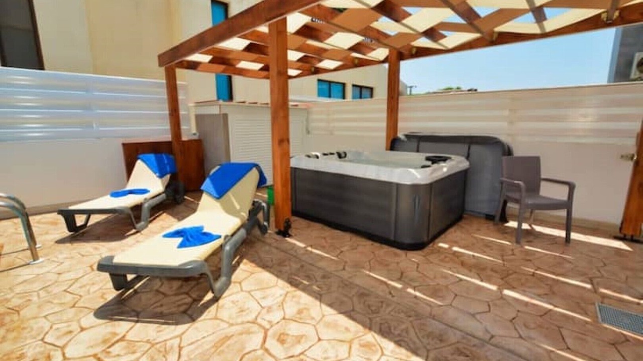 Photo of Patio Balcony in Tseri