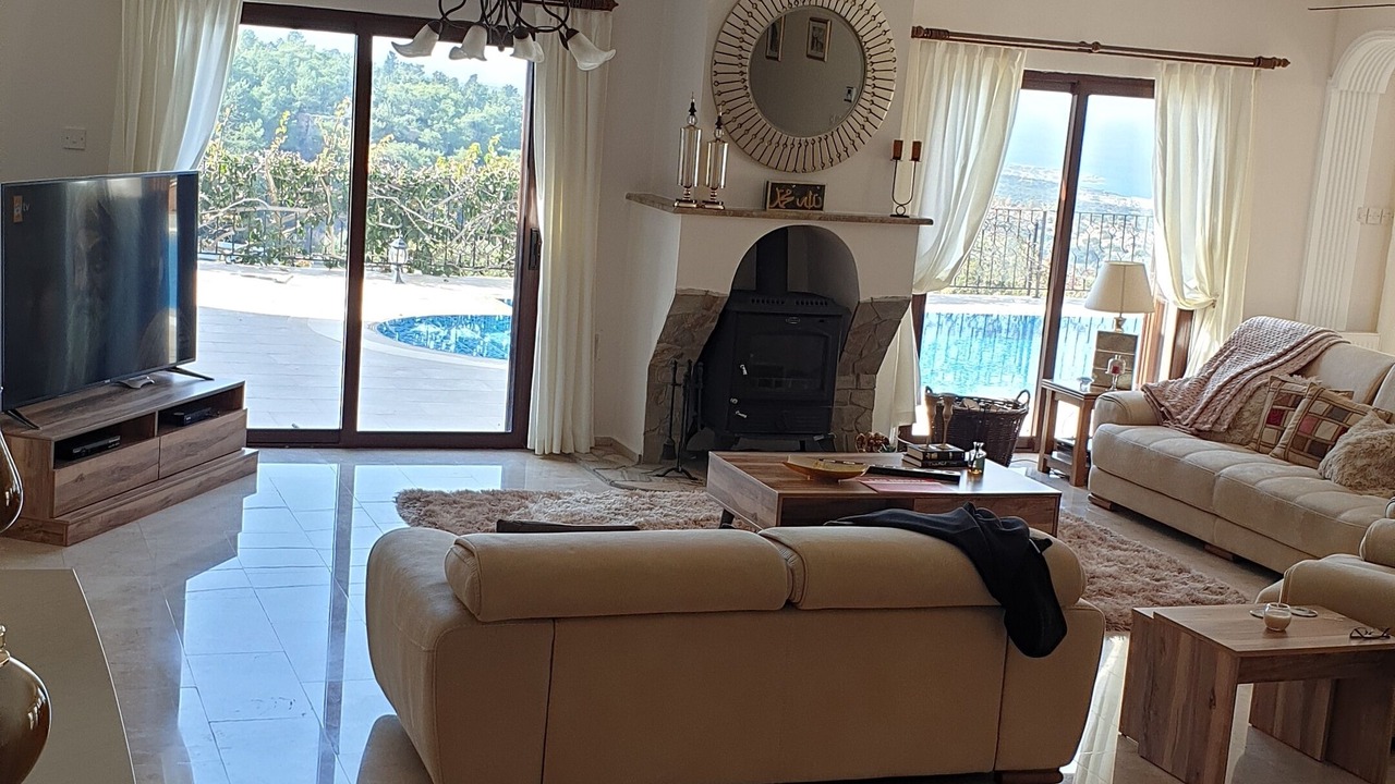 Photo of Livingroom in Kyrenia