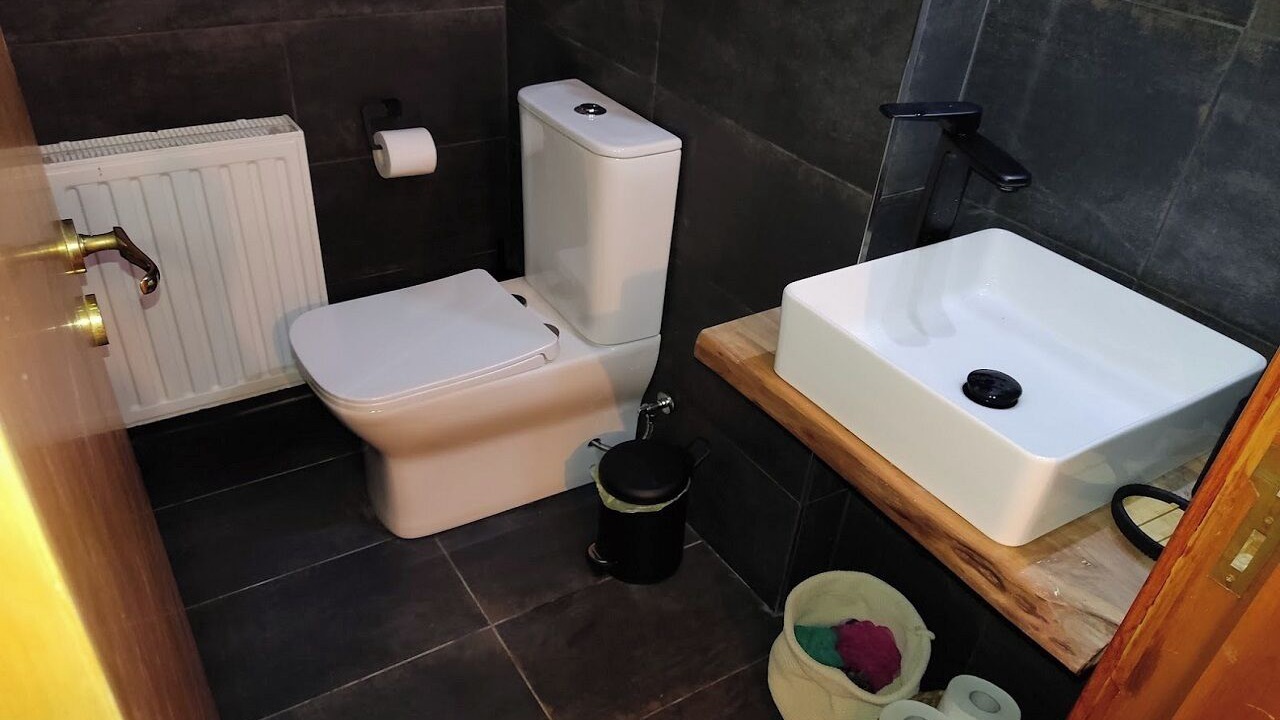 Photo of Bathroom in Vavatsinia