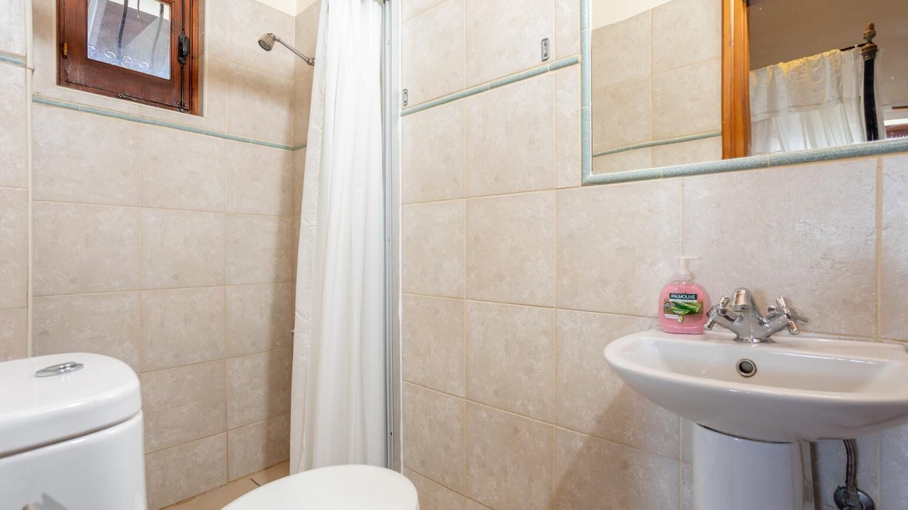 Photo of Bathroom in Pomos