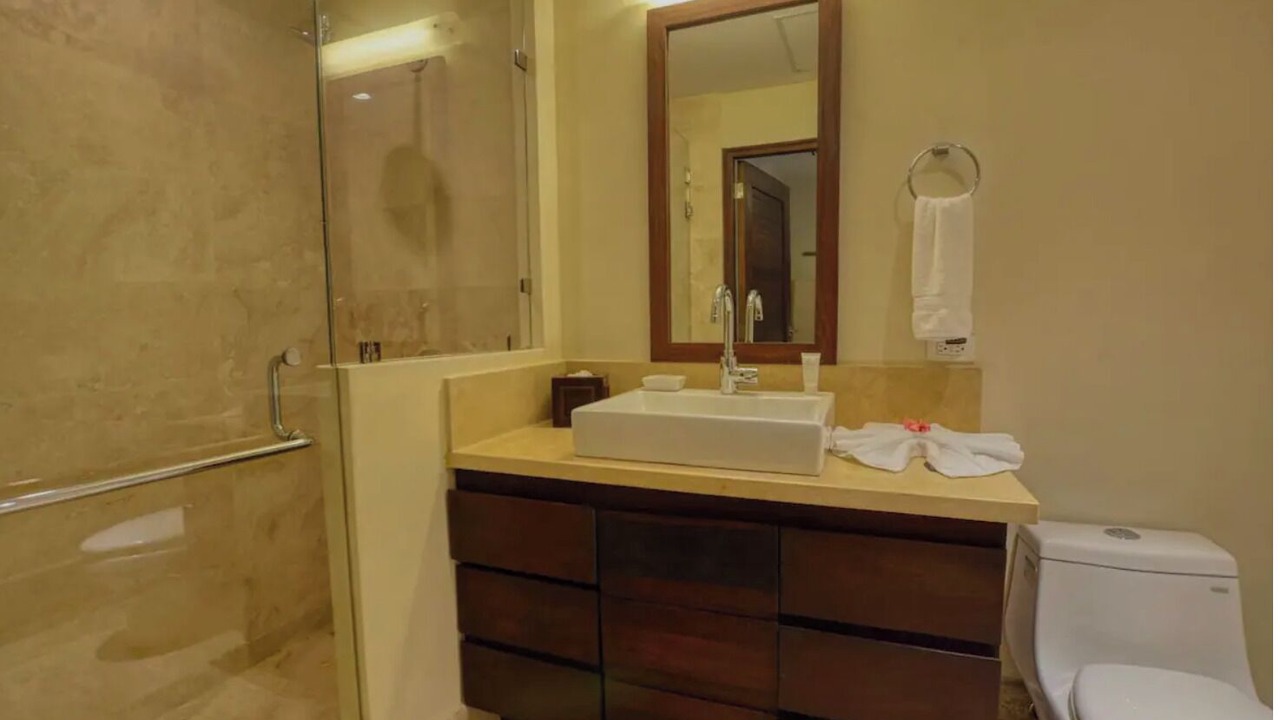 Photo of Bathroom in Tola