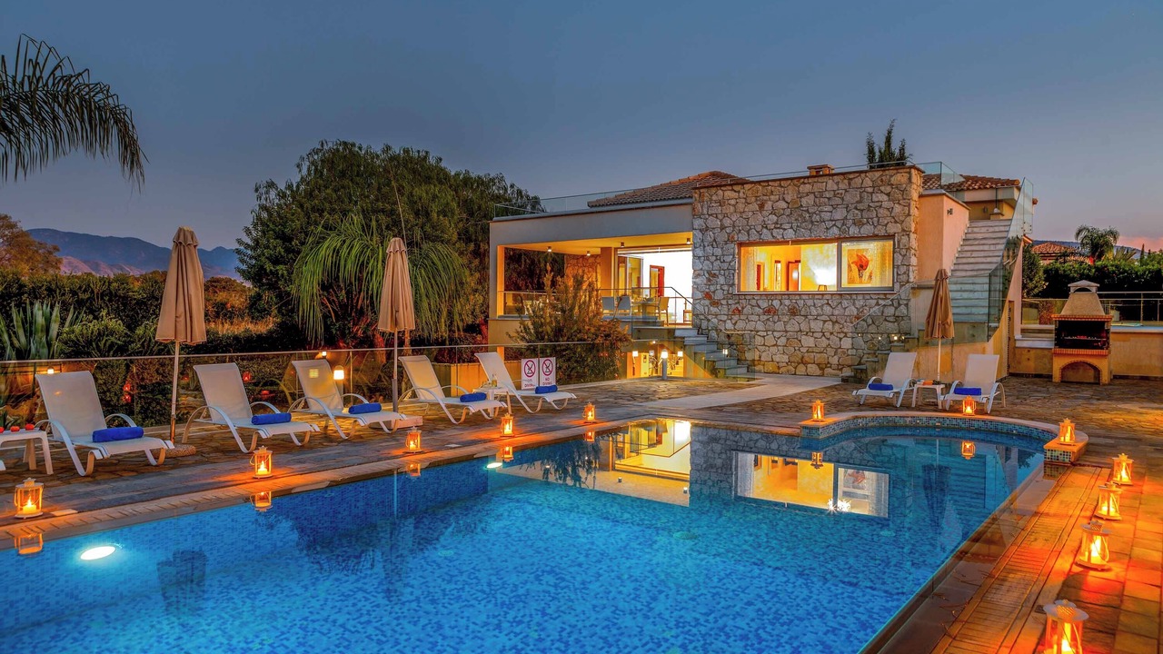 Photo of Outdoor in Polis