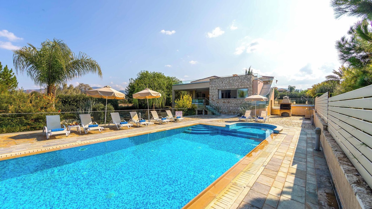 Photo of Outdoor in Polis