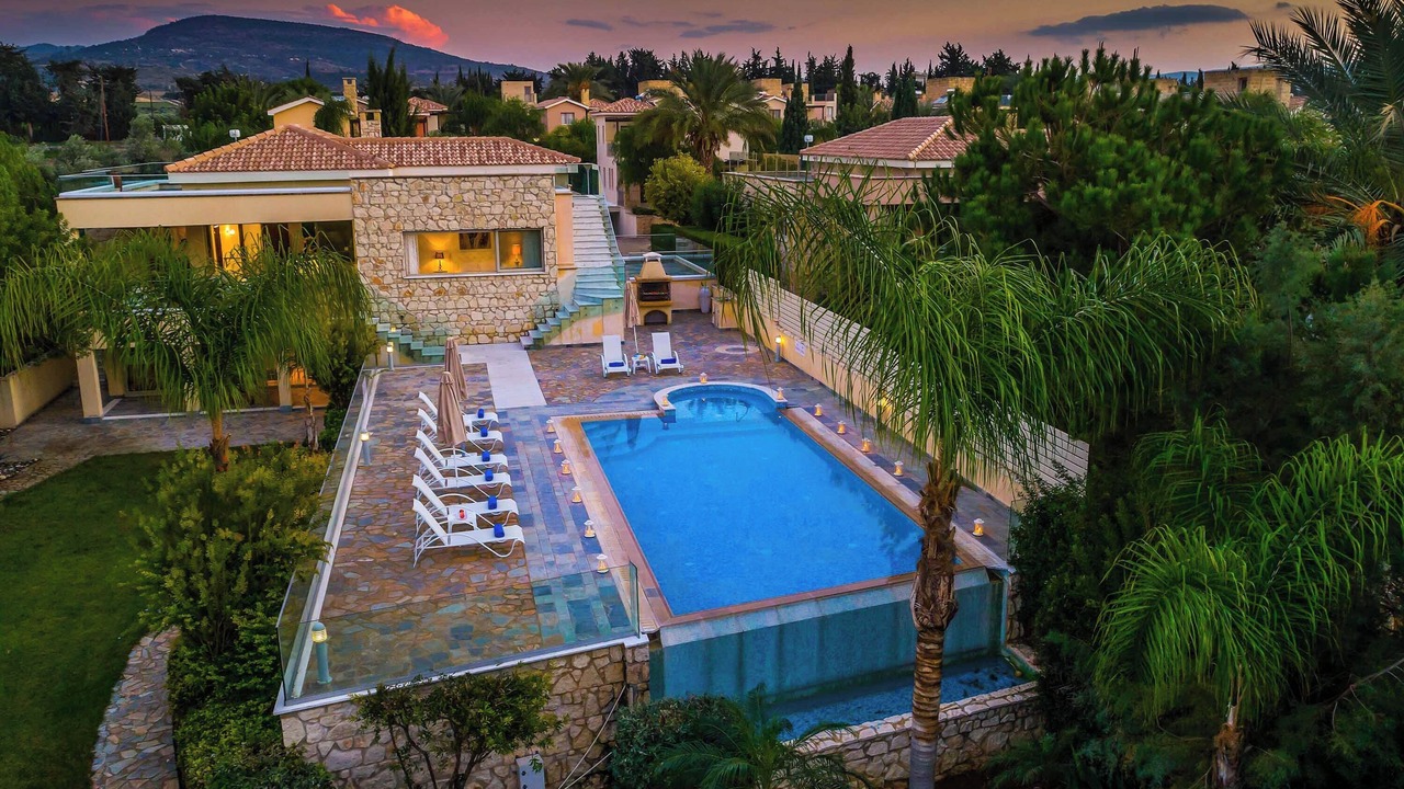 Photo of Outdoor in Polis