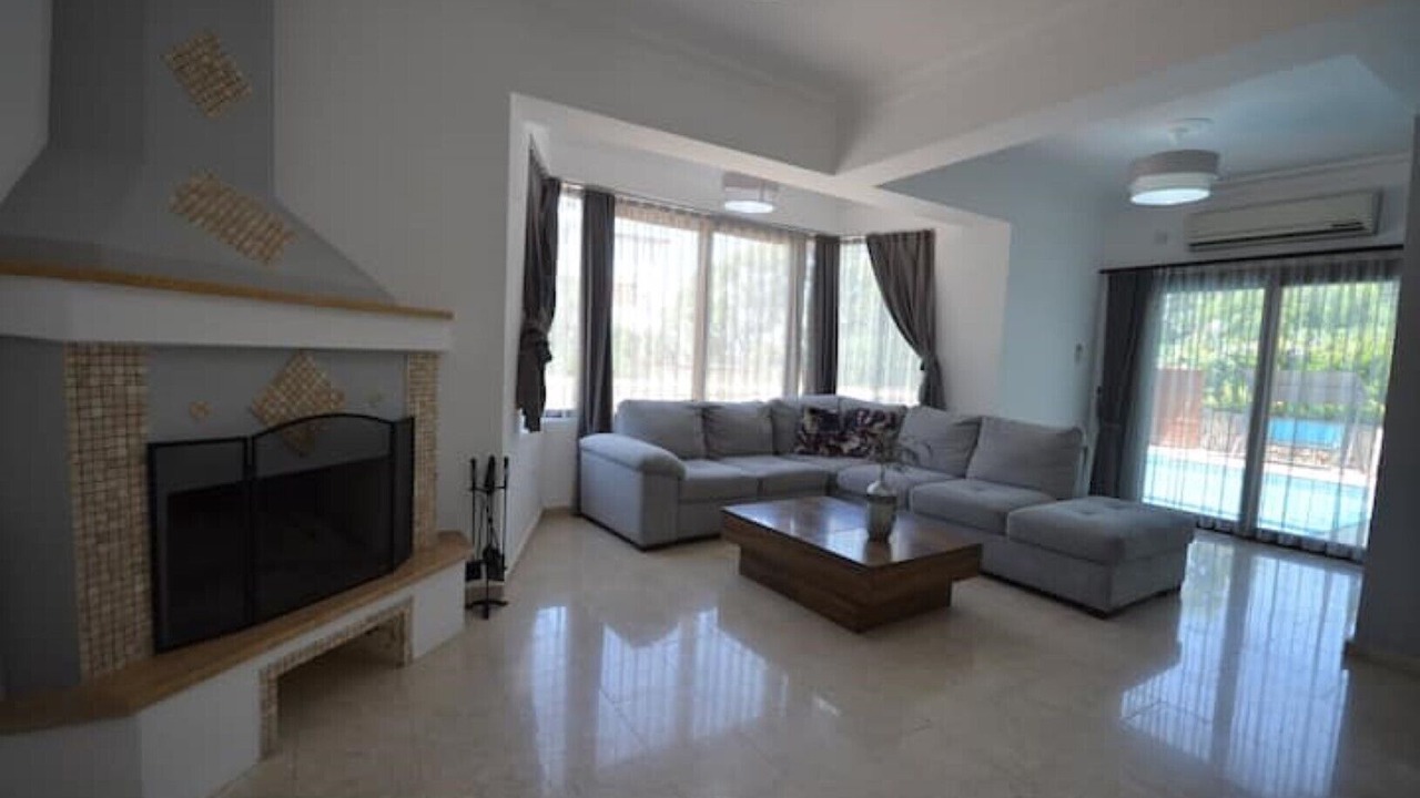 Photo of Livingroom in Karavas