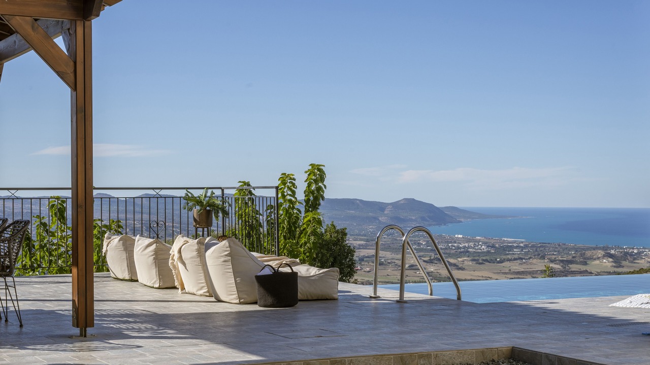 Photo of Patio Balcony in Peristerona