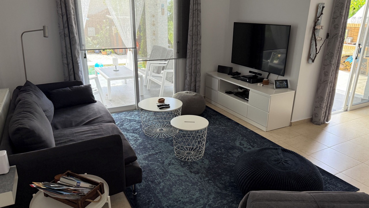 Photo of Livingroom in Peyia Town