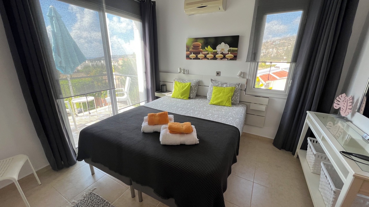 Photo of Bedroom in Peyia Town