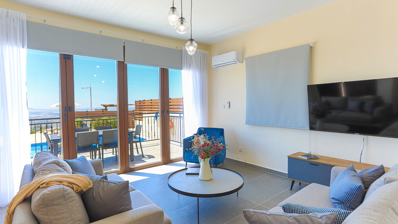 Photo of Bedroom in Meladeia