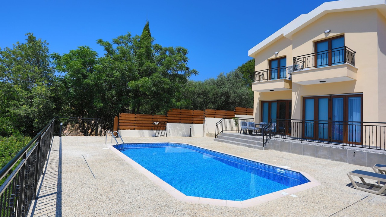 Photo of Outdoor in Meladeia