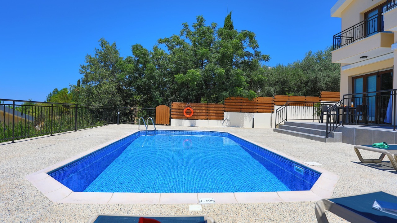 Photo of Outdoor in Meladeia