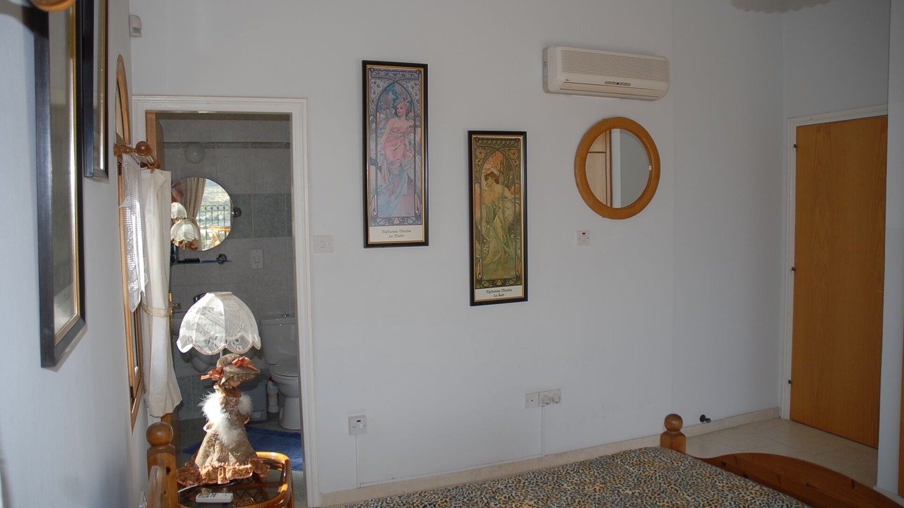 Photo of Bedroom in Peyia Town
