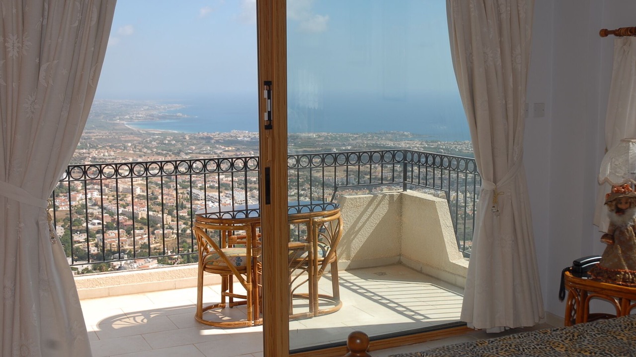 Photo of Bedroom in Peyia Town