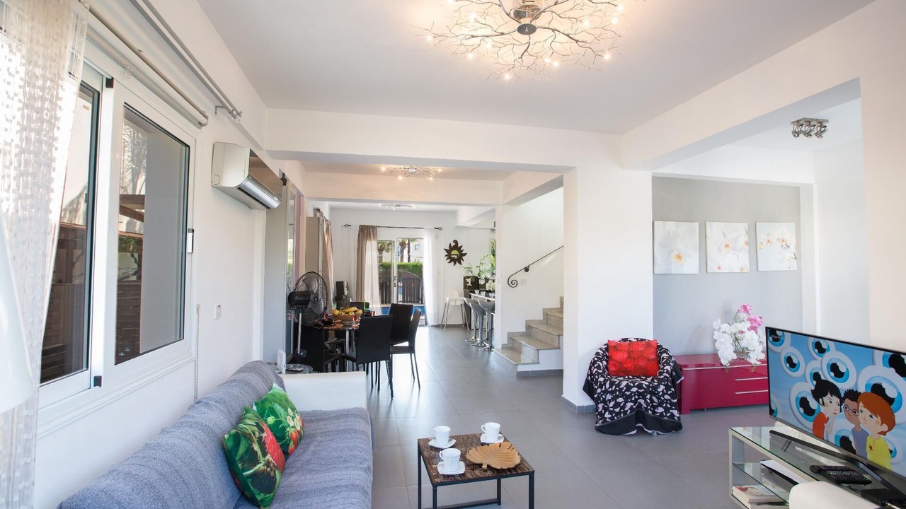 Photo of Livingroom in Pernera