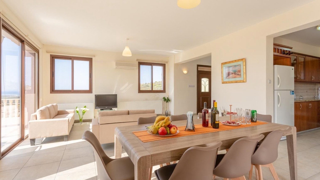 Photo of Livingroom in Latchi