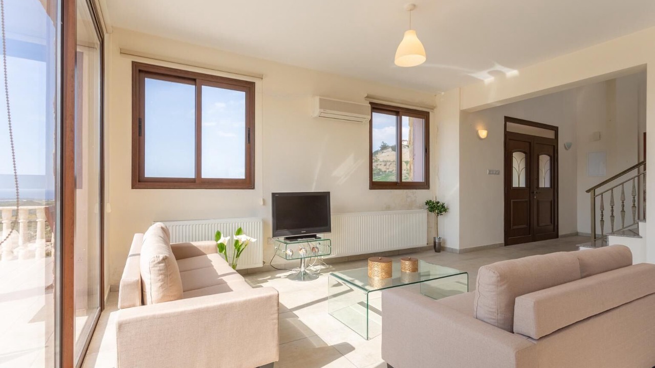 Photo of Livingroom in Latchi