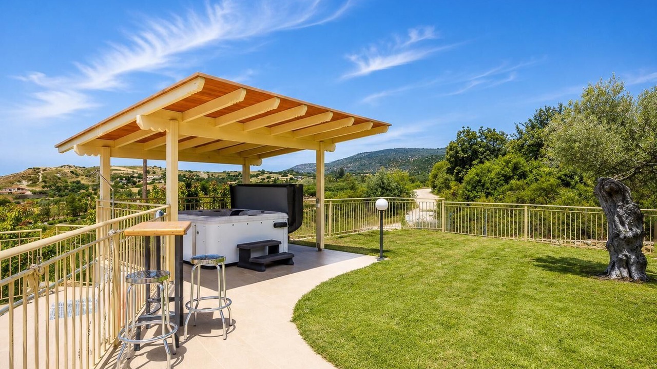 Photo of Outdoor in Pano Arodhes