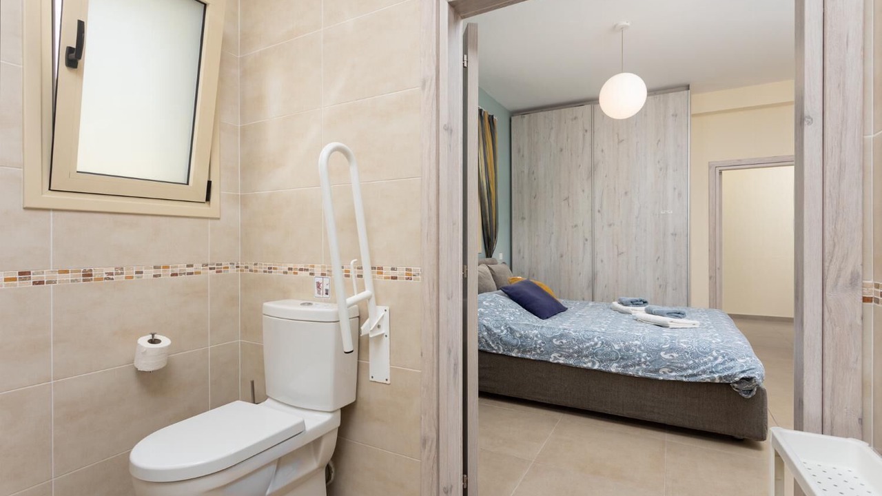Photo of Bathroom in Pano Arodhes