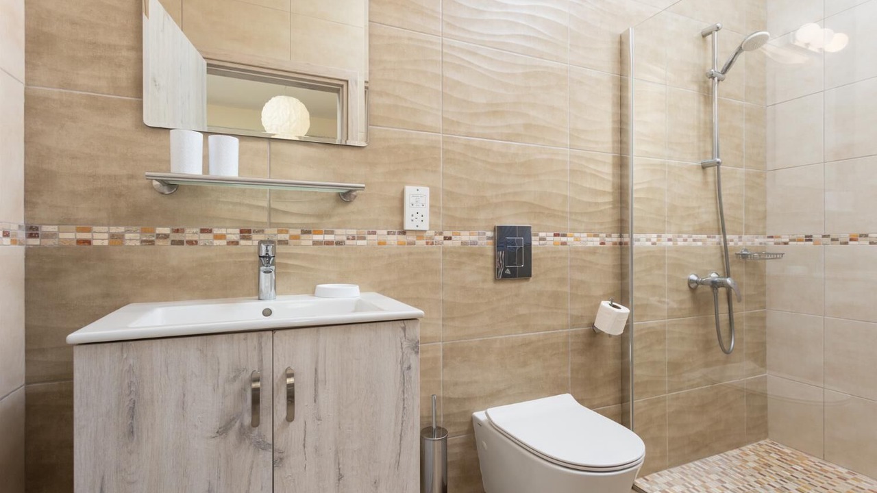 Photo of Bathroom in Pano Arodhes