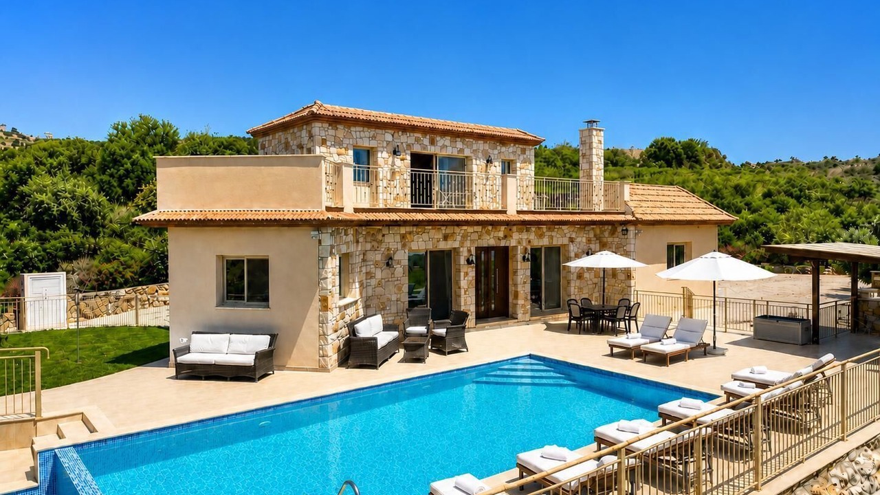 Photo of Outdoor in Pano Arodhes