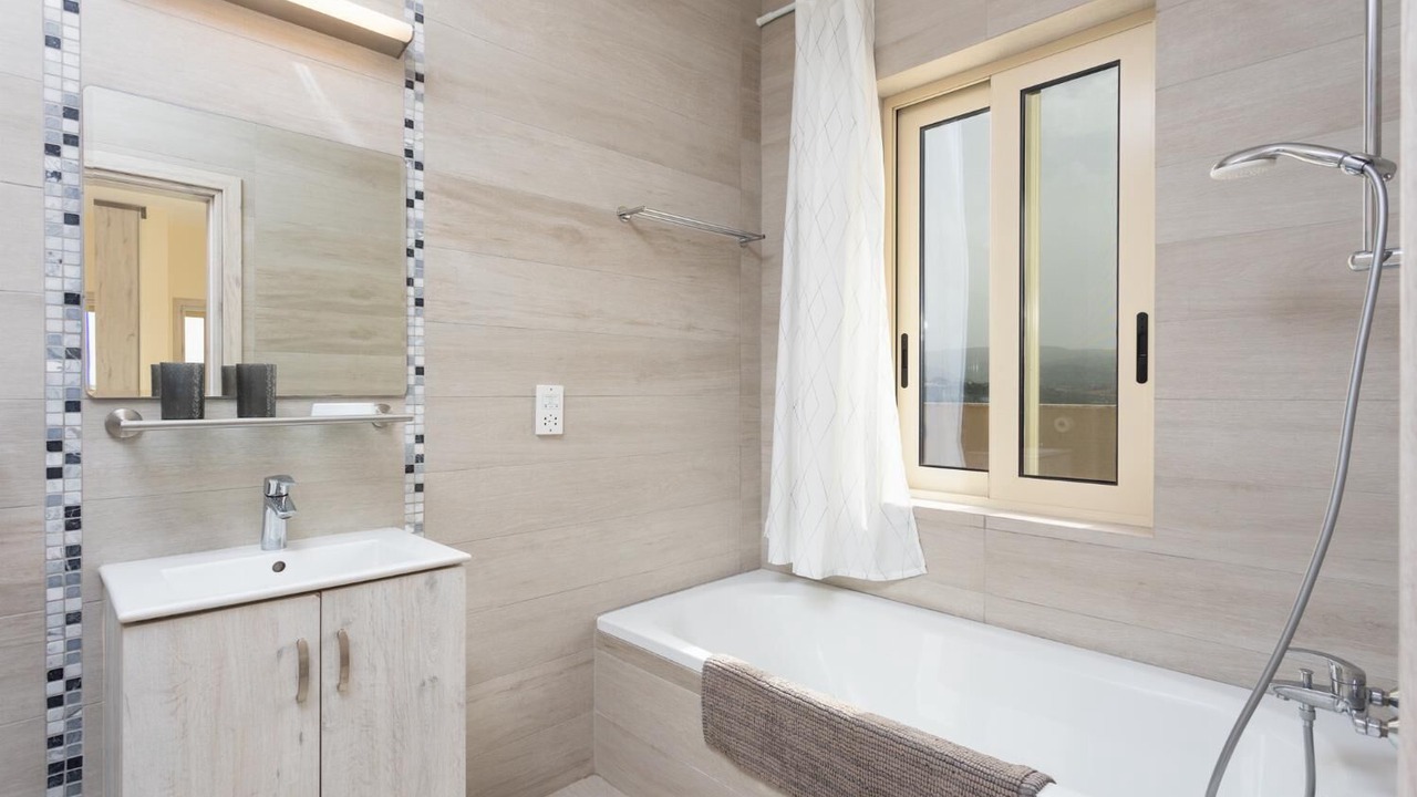Photo of Bathroom in Pano Arodhes