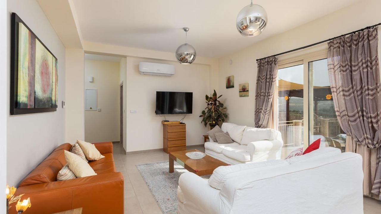 Photo of Bedroom in Pano Arodhes