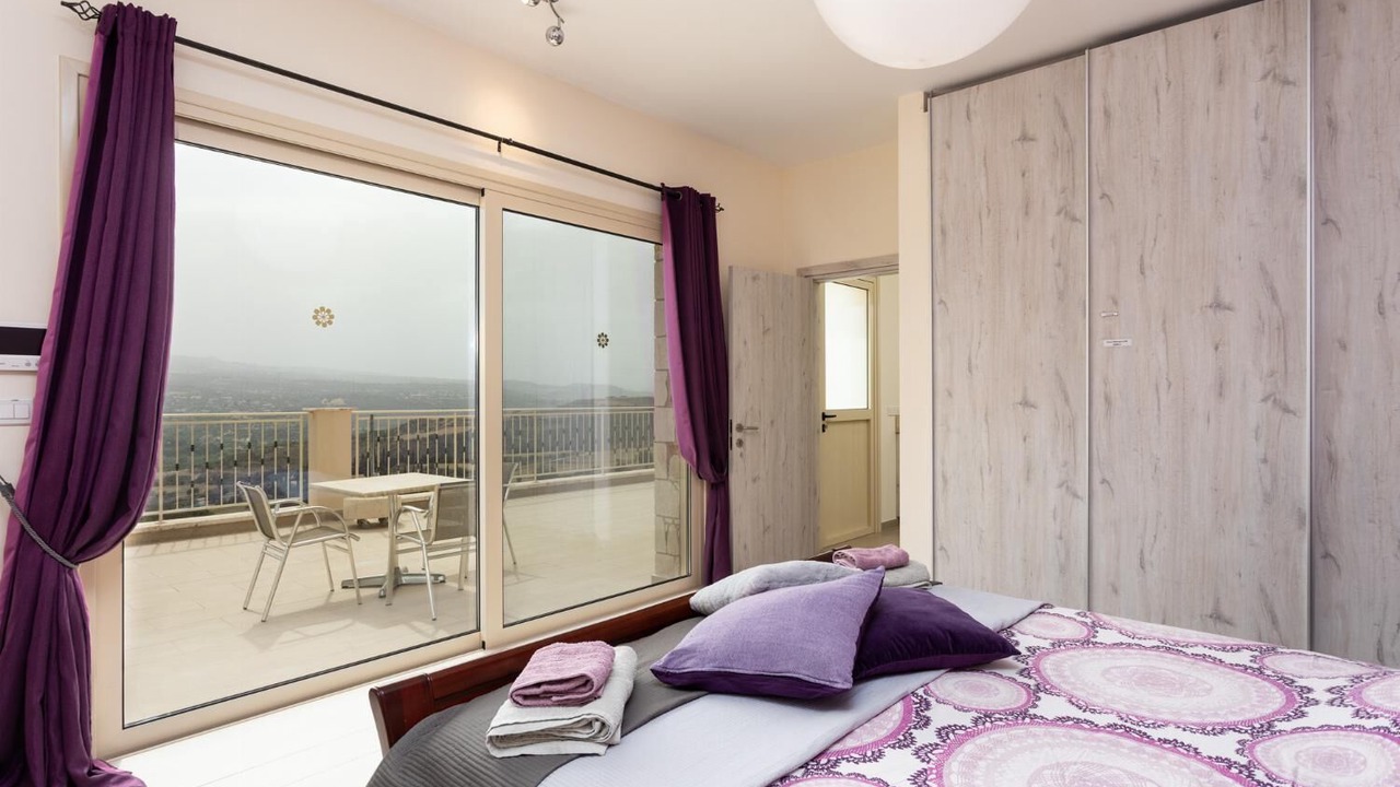 Photo of Bathroom in Pano Arodhes