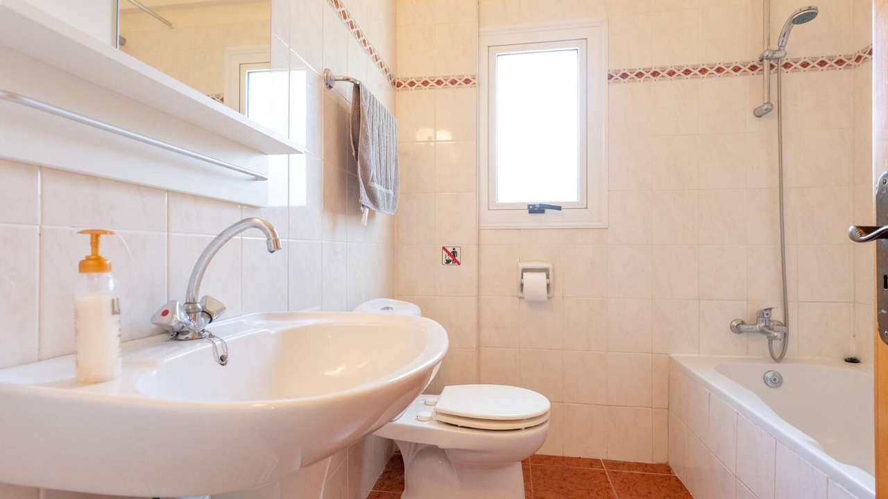 Photo of Bathroom in Latchi