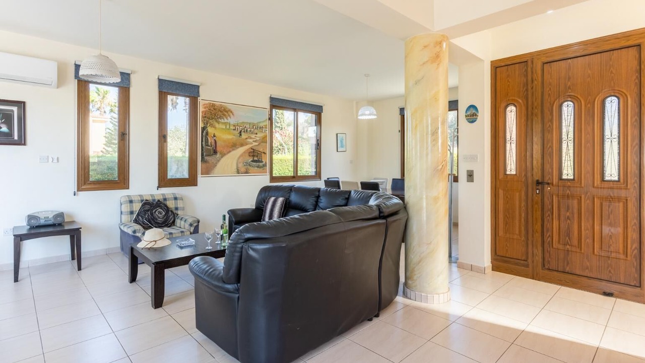 Photo of Bedroom in Latchi
