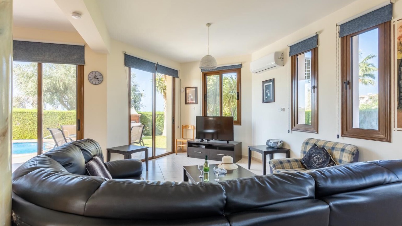 Photo of Bedroom in Latchi