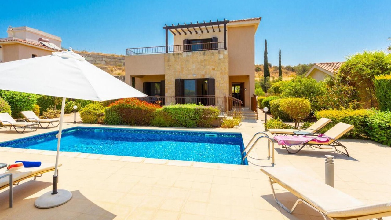 Photo of Outdoor in Latsi