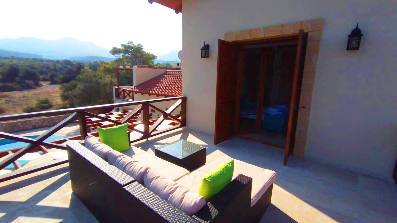 Photo of Patio Balcony in Esentepe