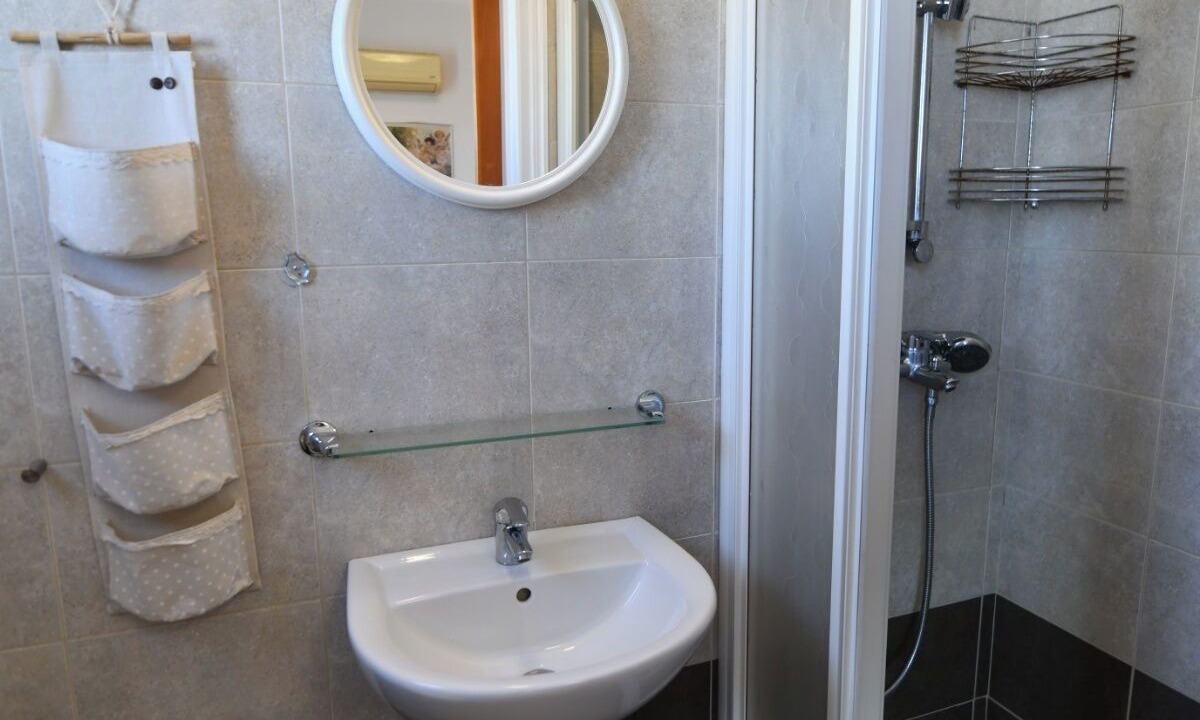 Photo of Bathroom in Pernera