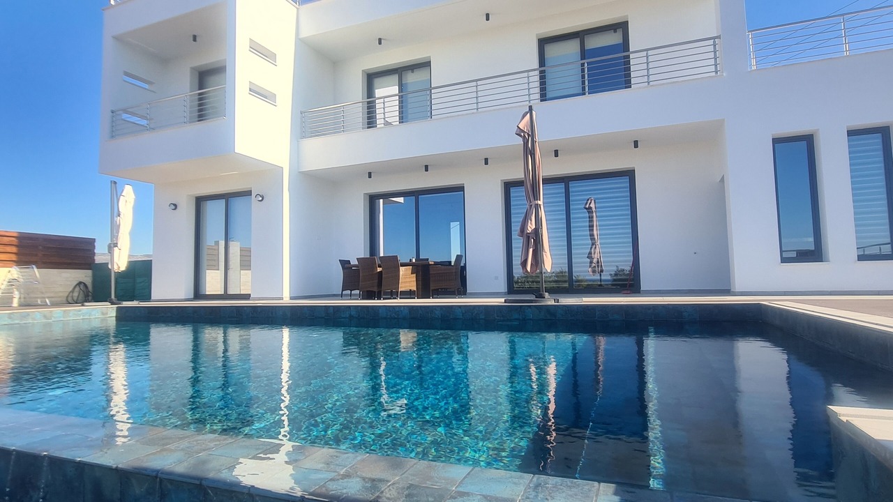 Photo of Outdoor in Polis