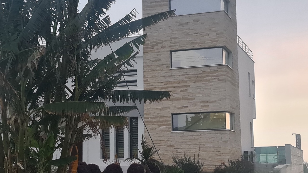 Photo of Outdoor in Polis