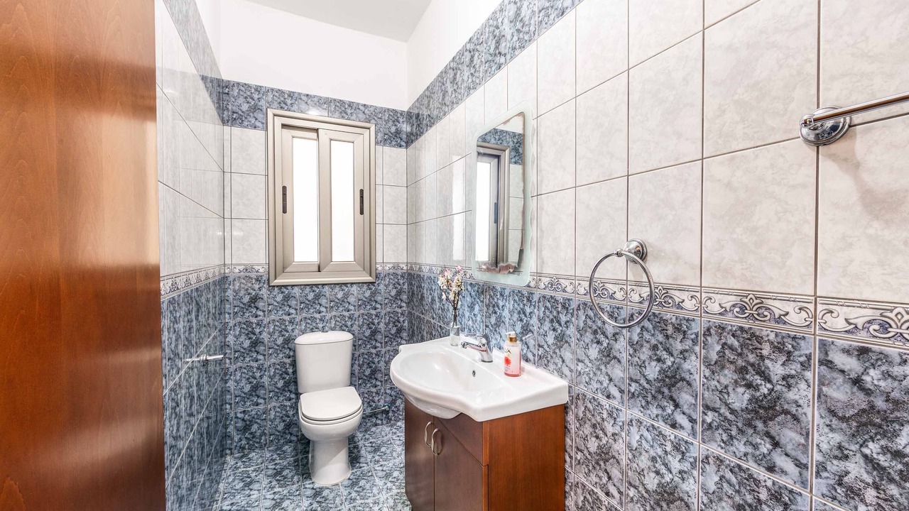 Photo of Bathroom in Latsi