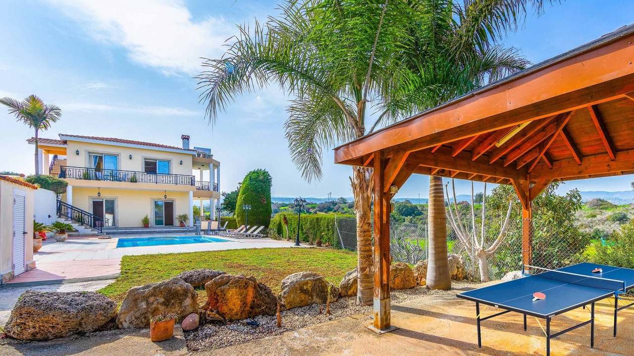 Photo of Patio Balcony in Latsi