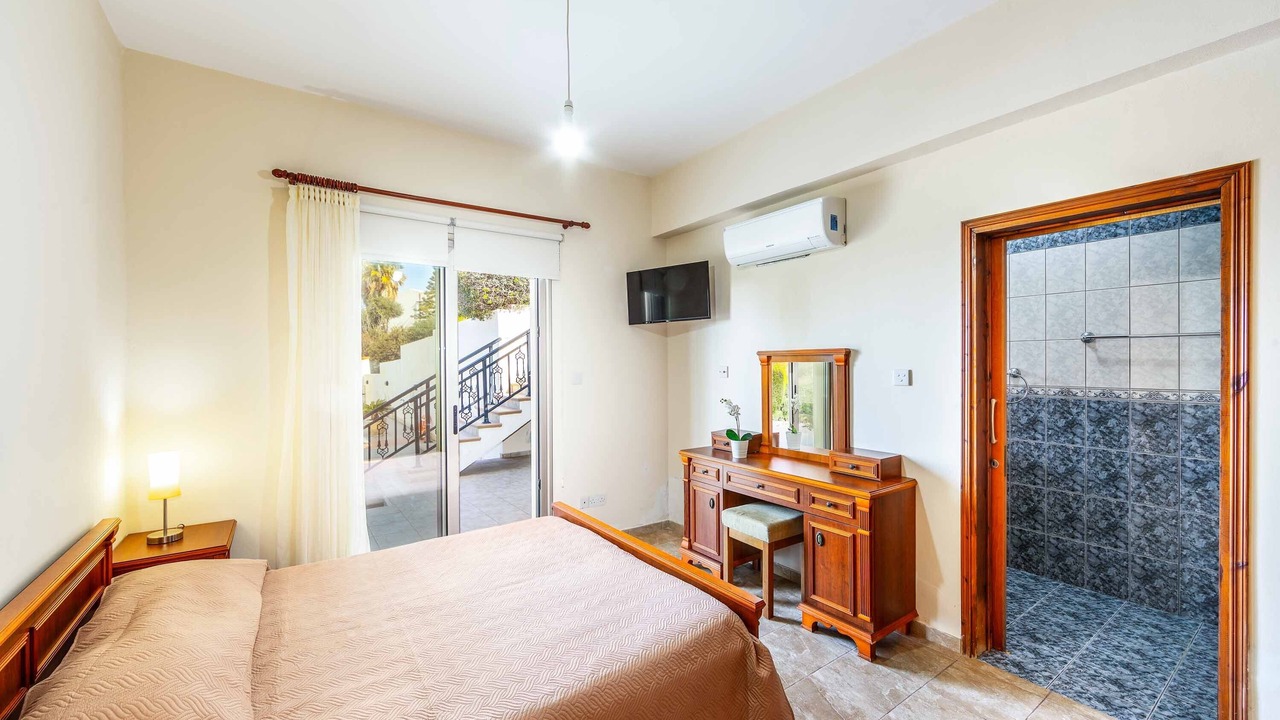 Photo of Bedroom in Latsi