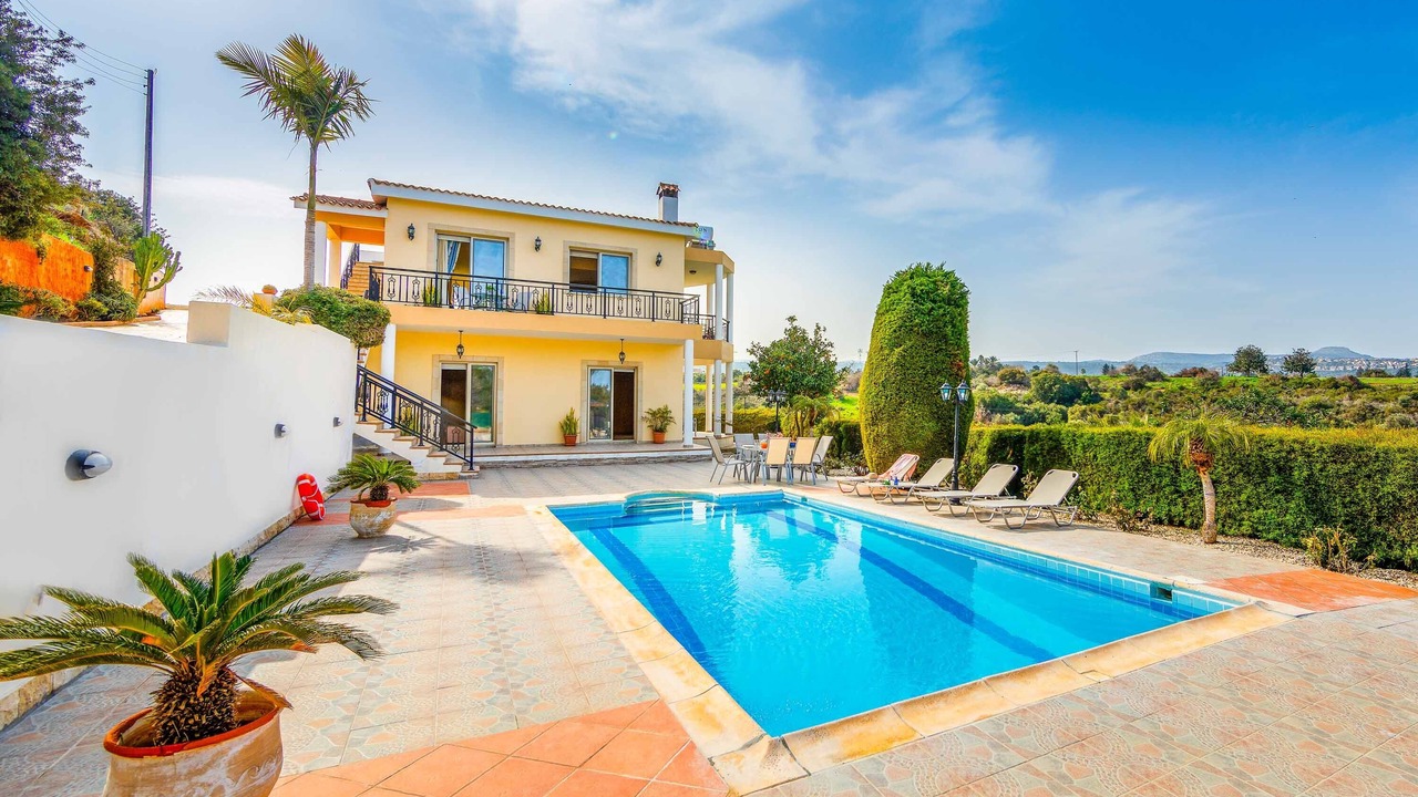 Photo of Outdoor in Latsi