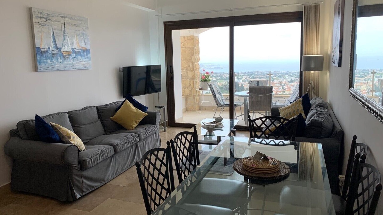 Photo of Livingroom in Peyia Town