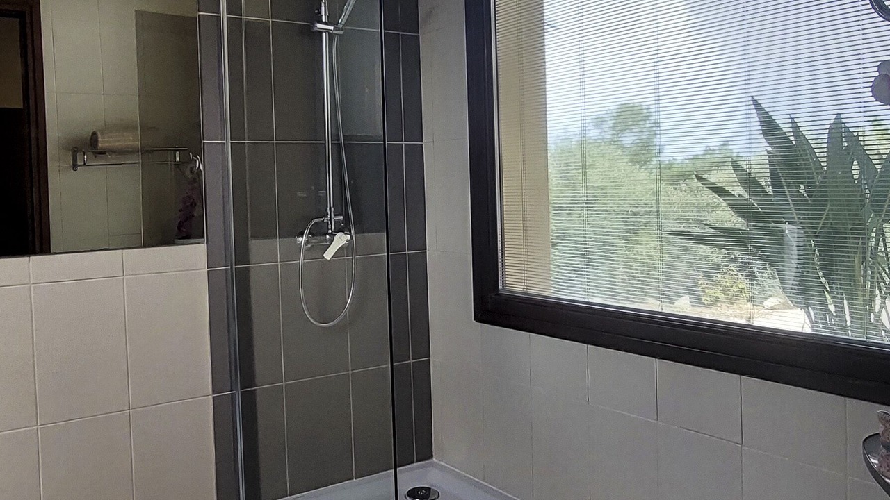 Photo of Bathroom in Neo Chorio