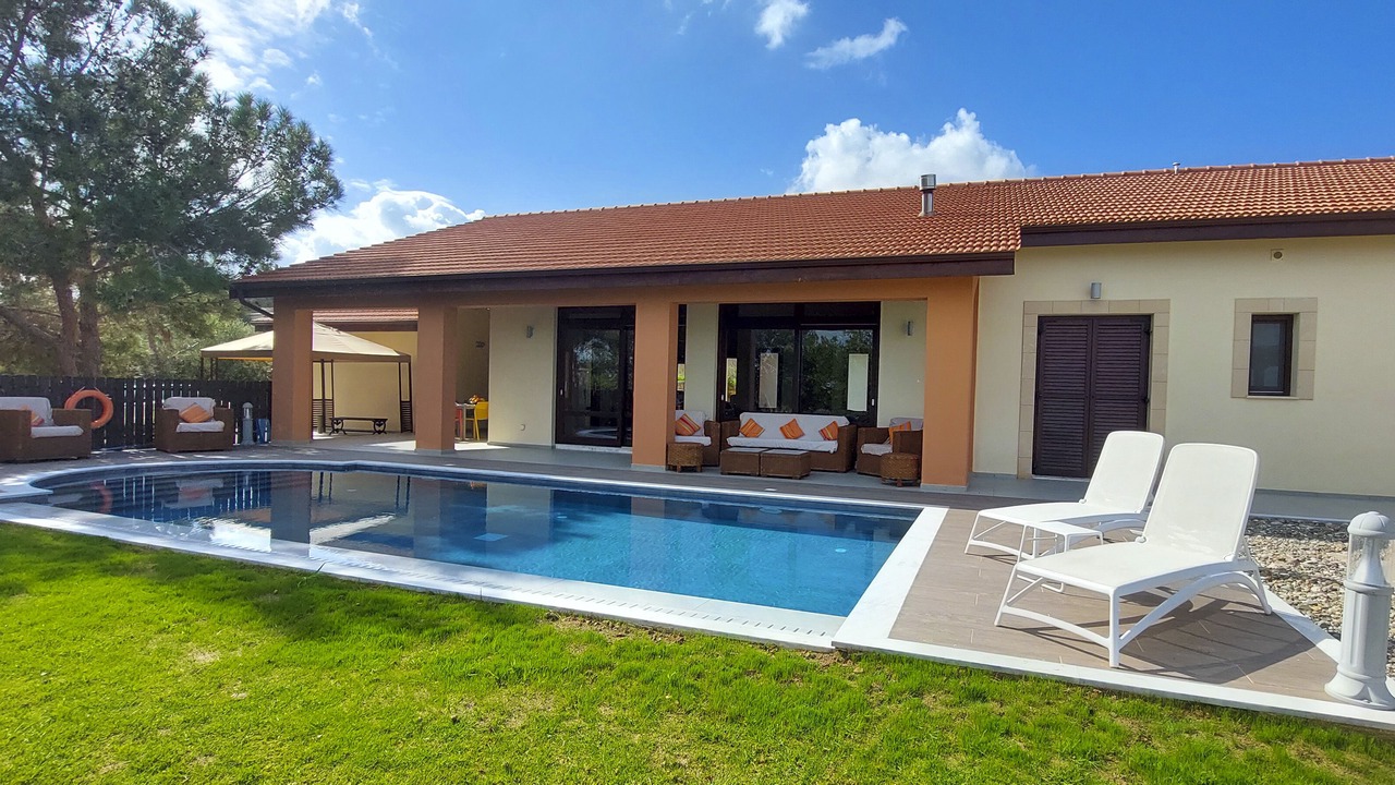 Photo of Outdoor in Neo Chorio