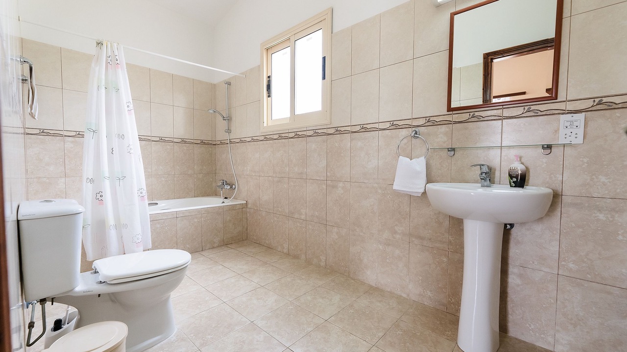 Photo of Bathroom in Argaka
