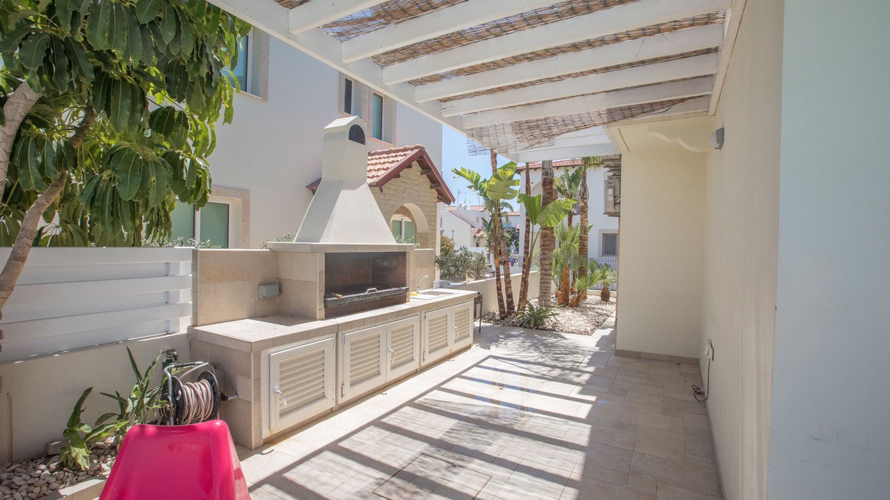 Photo of Patio Balcony in Pernera