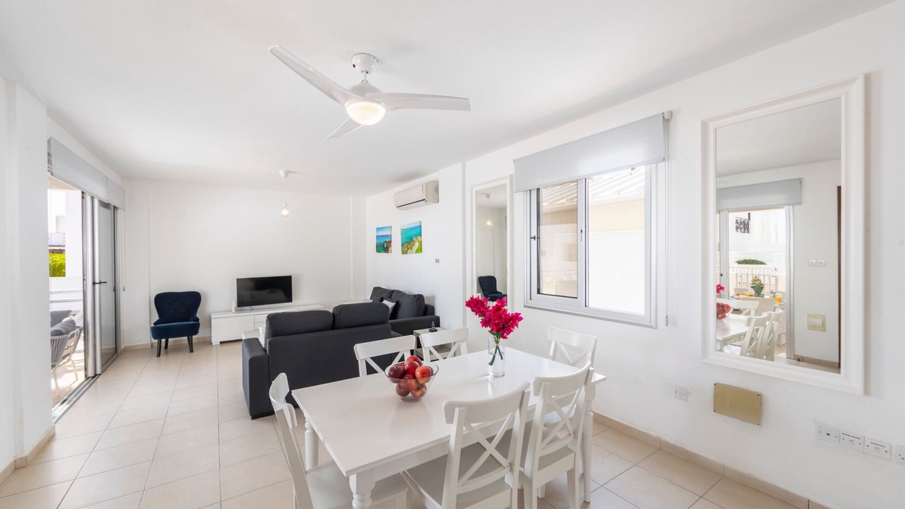 Photo of Livingroom in Cape Greko