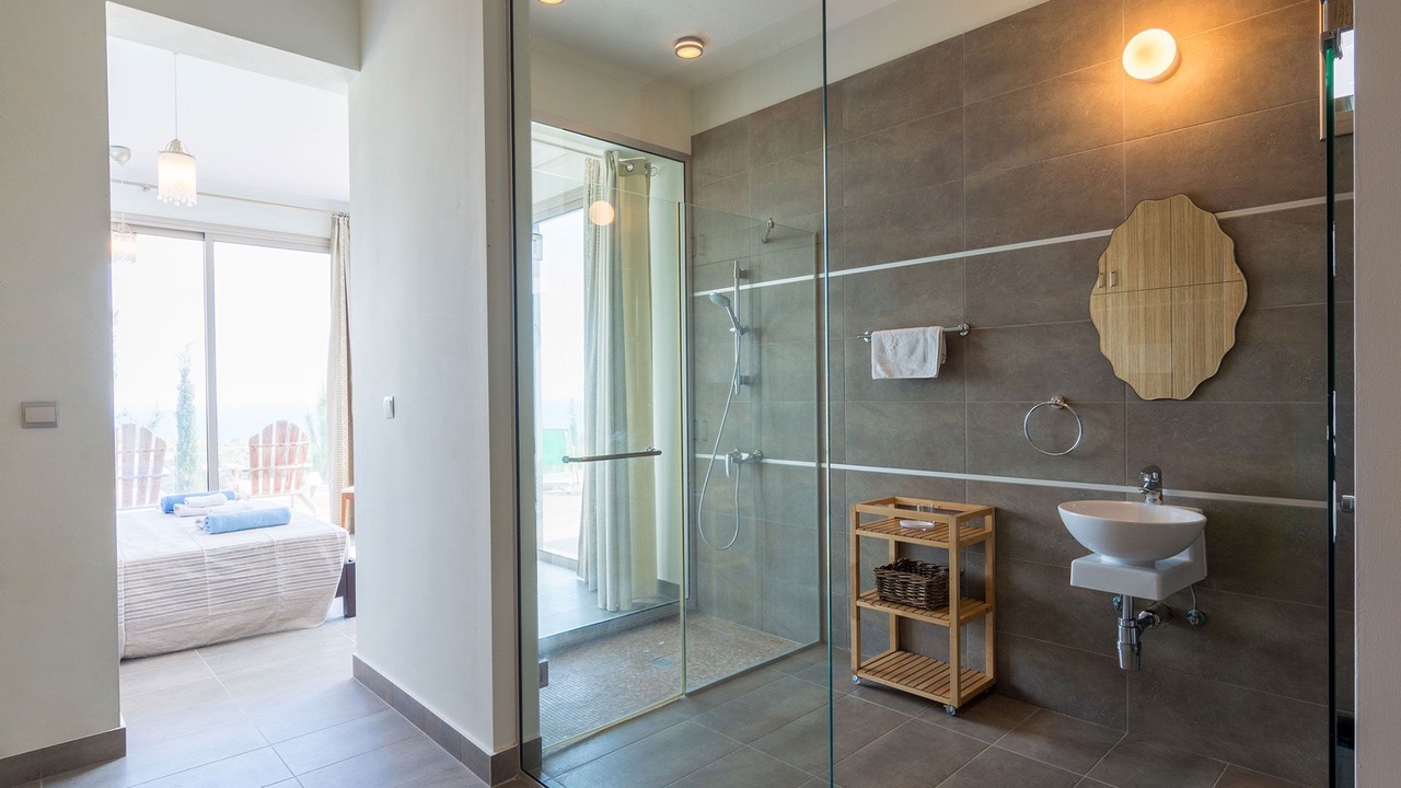 Photo of Bathroom in Neo Chorio